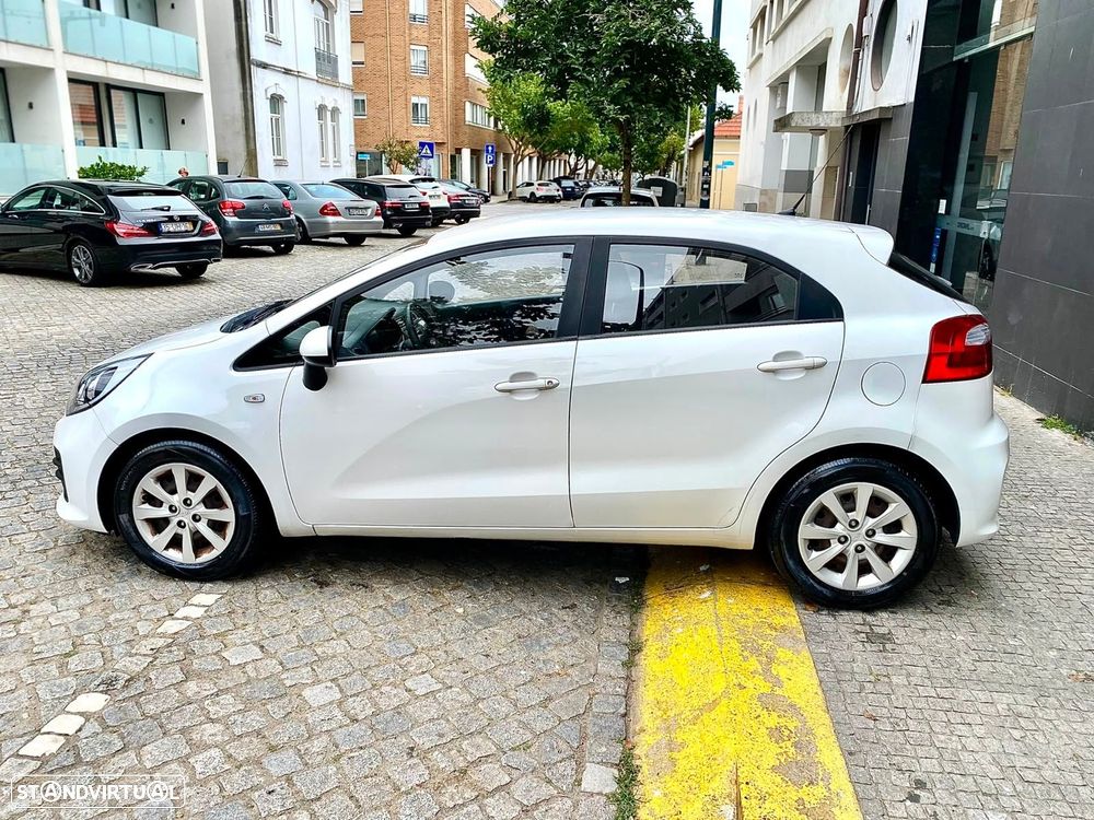 Kia Rio 1.1 CRDi - 9