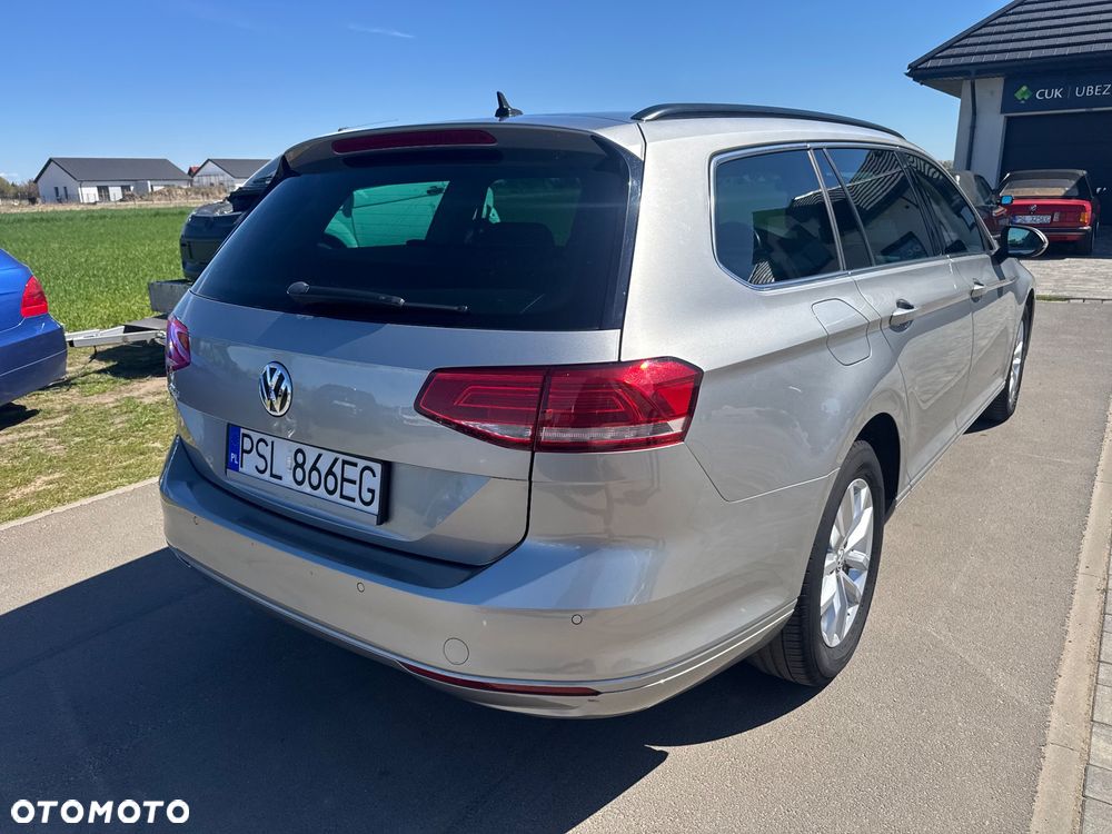 Volkswagen Passat 2.0 TDI SCR DSG Trendline - 29