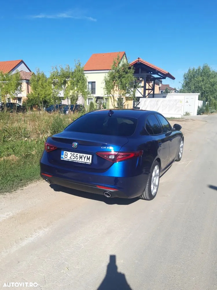 Alfa Romeo Giulia 2.2 JTDM Super - 4