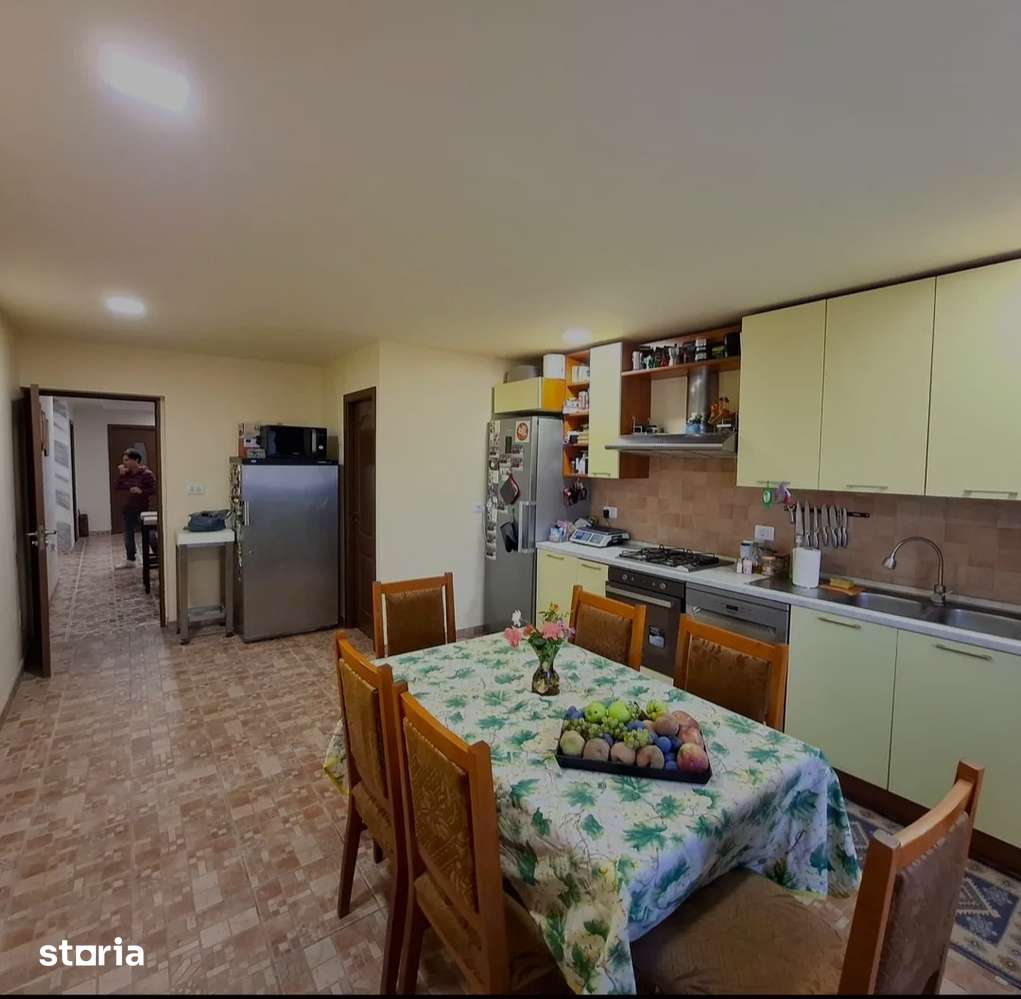 Casa spatioasa intr-o zona de poveste !! - Imagine principală: 4/19