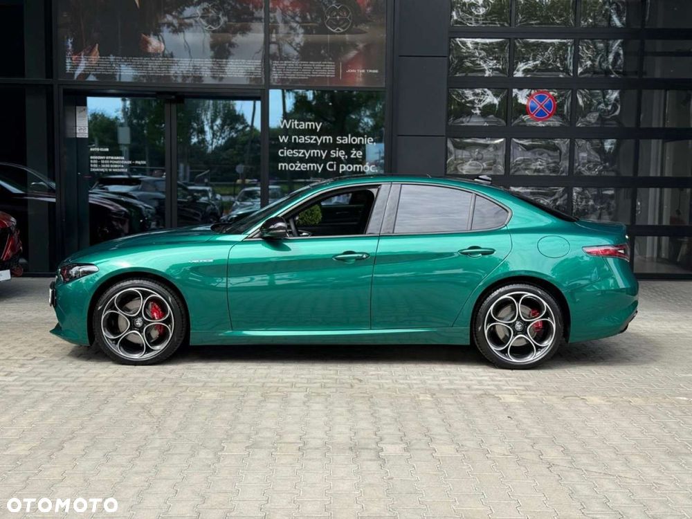 Alfa Romeo Giulia - 10