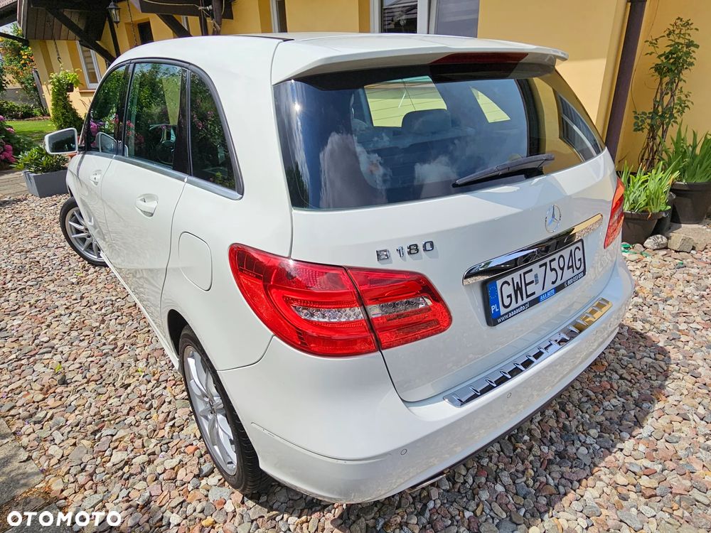 Mercedes-Benz Klasa B 180 - 16
