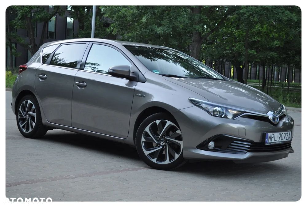 Toyota Auris 1.8 HSD Luna - 21
