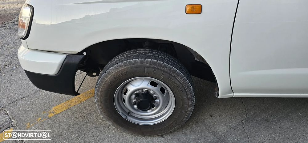 Nissan Pick Up - 5