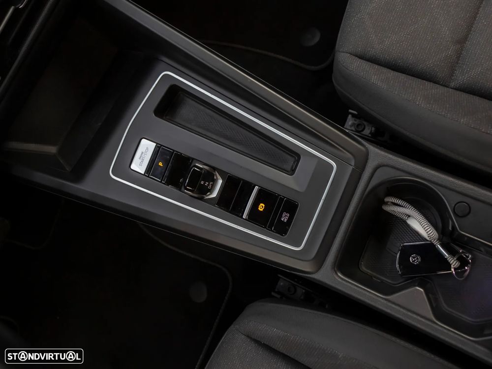 VW Golf Variant 2.0 TDi Life DSG - 36