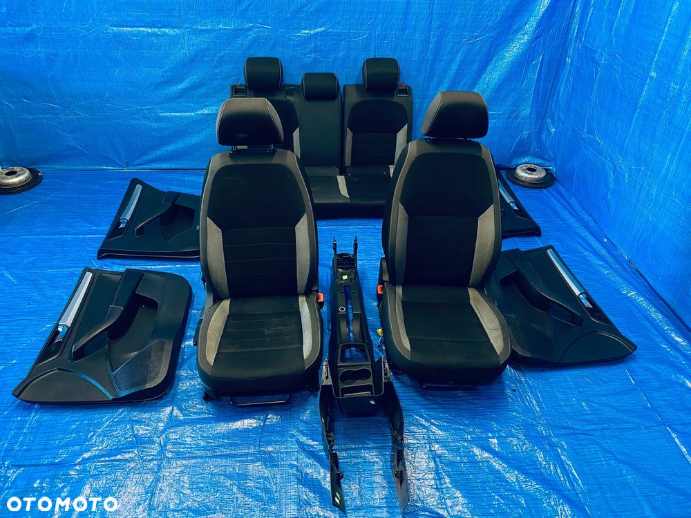 FOTEL FOTELE KANAPA BOCZKI TAPICERKA PODŁOKIETNIK TUNEL WNĘTRZE  SKODA RAPID SPACEBACK LIFT 17R KOMPLET EUROPA - 1