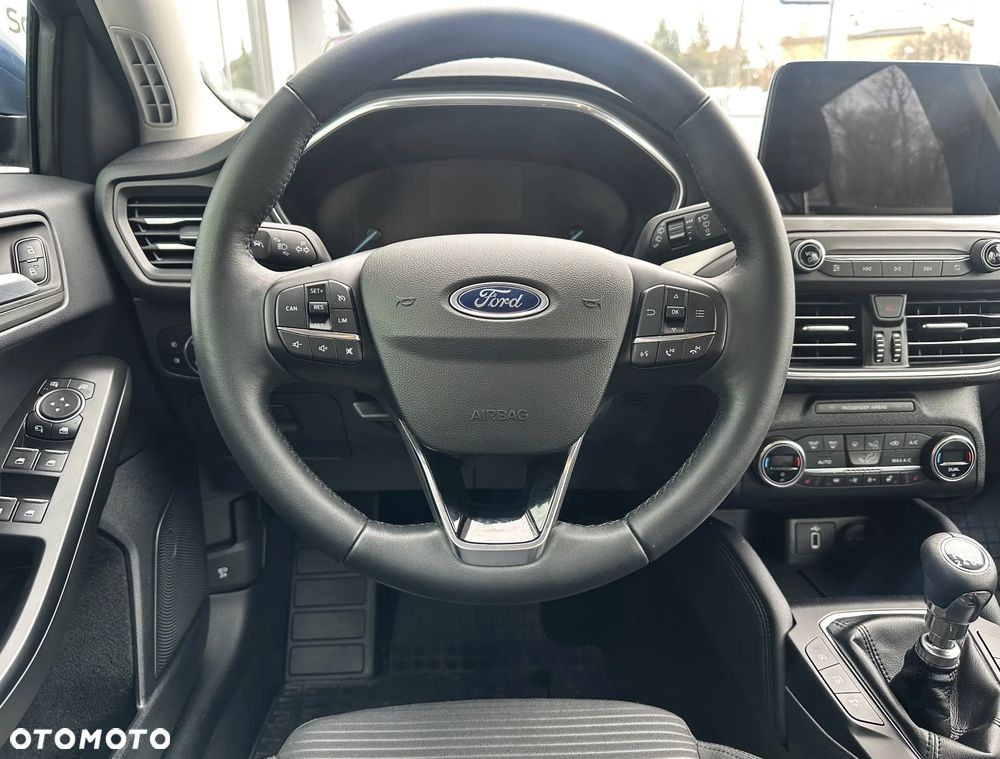 Ford Focus 1.0 EcoBoost Titanium X - 9