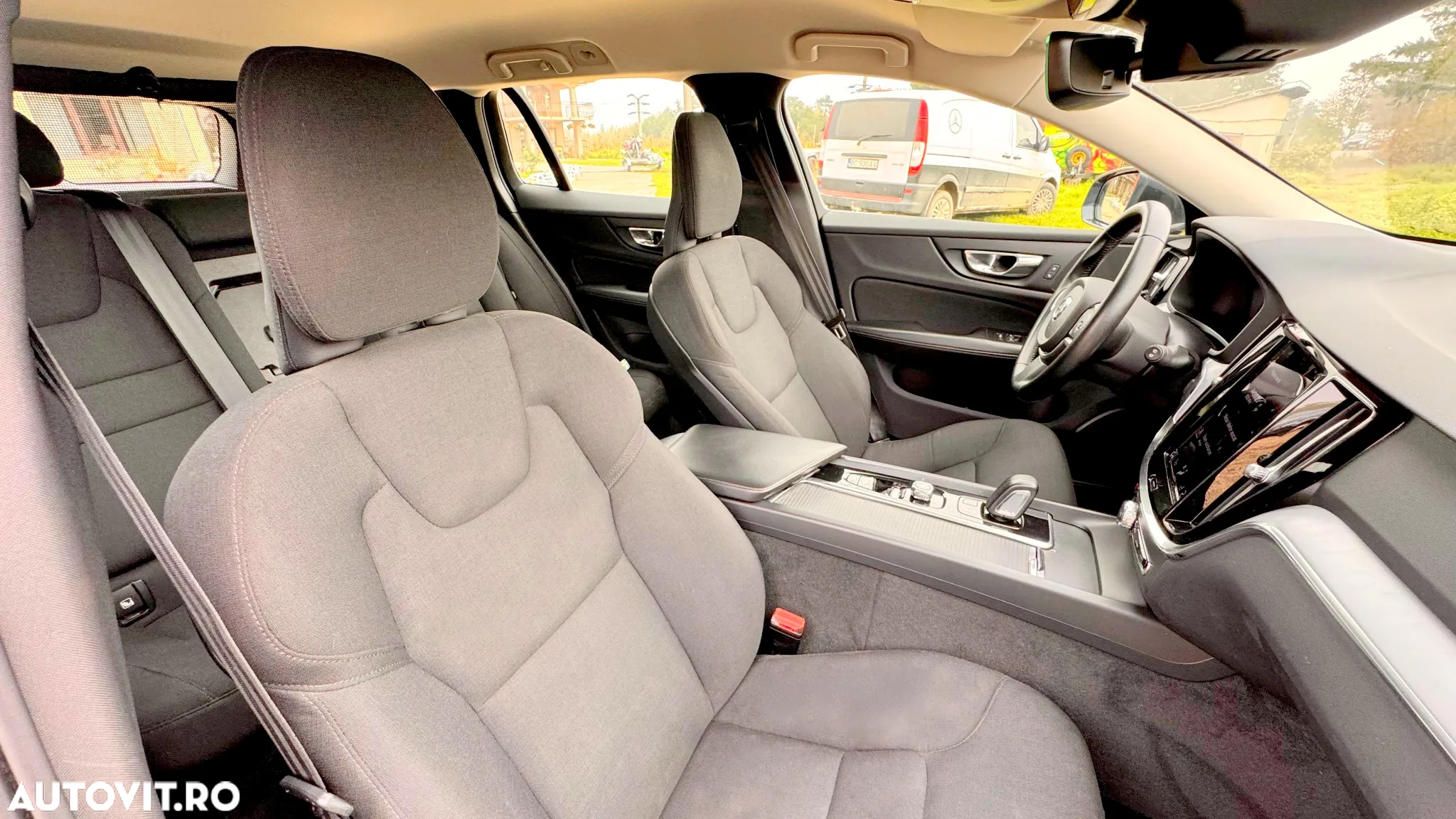 Volvo V60 B4 MHEV AT AWD Ultimate Bright - 10