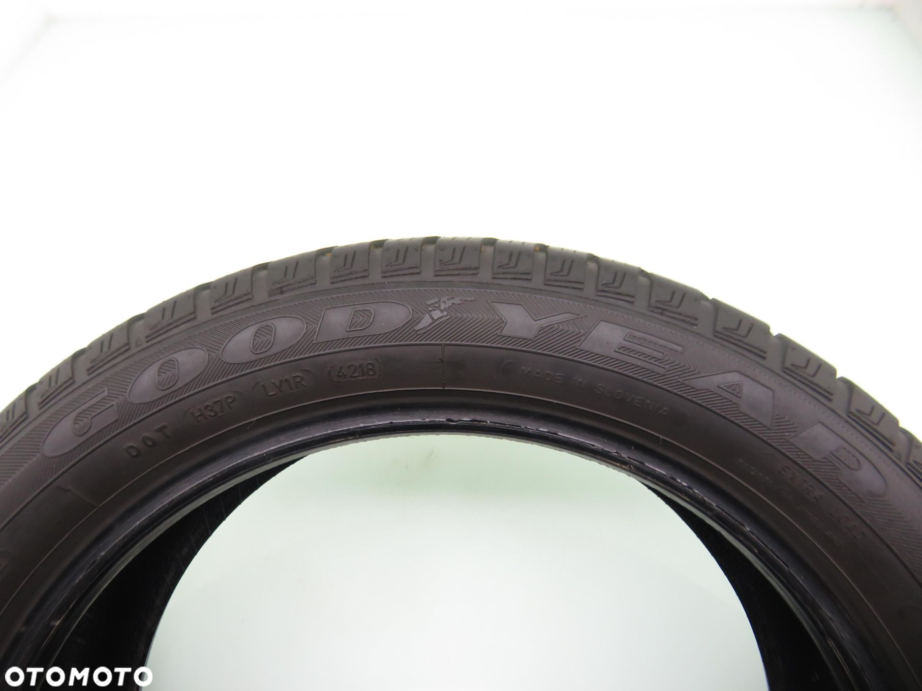2X 205/50R17 OPONY CALOROCZNE  Goodyear Vector 4seasons 93V XL - 2