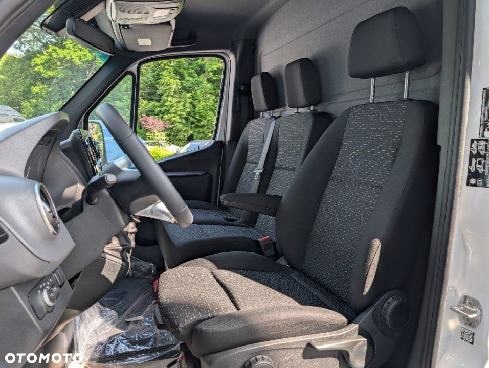 Mercedes-Benz Sprinter - 5