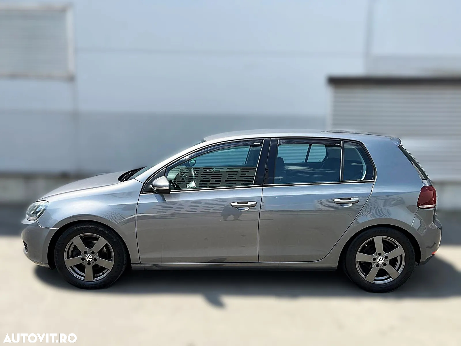 Volkswagen Golf 2.0 TDI Comfortline DSG - 5