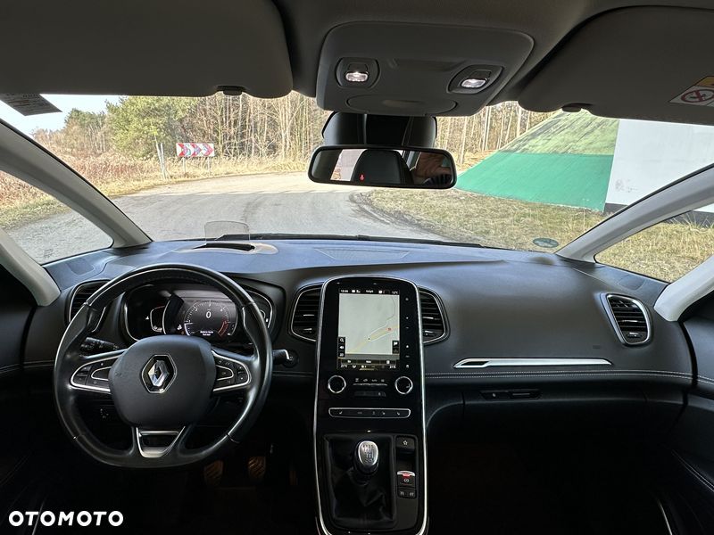 Renault Grand Scenic - 13