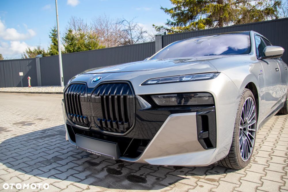 BMW Seria 7 - 11