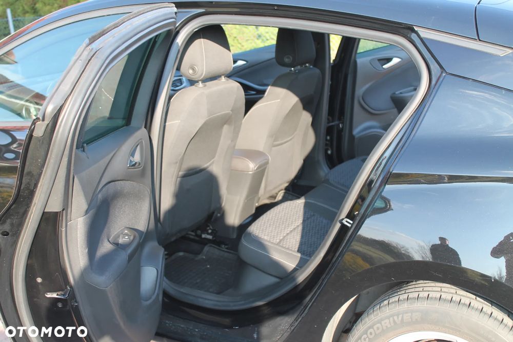 Opel Astra 1.6 CDTI Dynamic S&S - 7