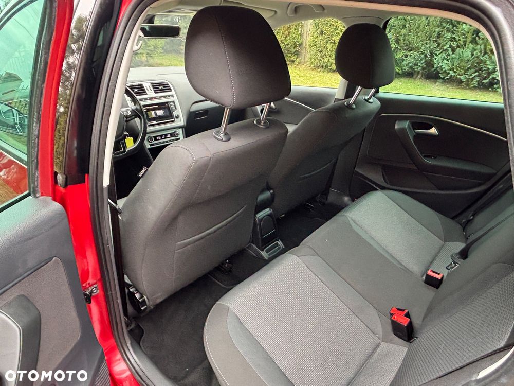 Volkswagen Polo 1.6 TDI Highline - 28