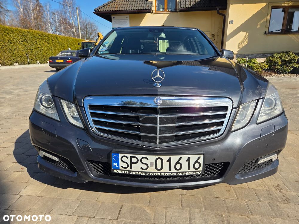 Mercedes-Benz Klasa E 350 CDI 4-Matic BlueEff Avantgarde - 5