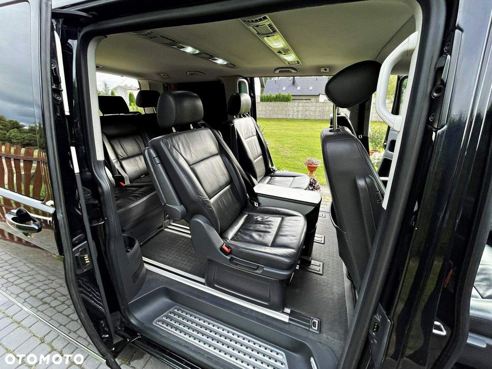 Volkswagen Multivan - 17