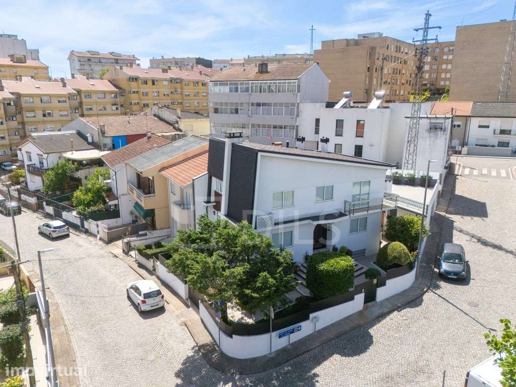 Moradia T5 renovada em Gondomar - Grande imagem: 4/44