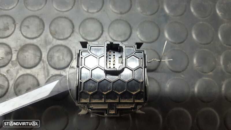 CONTROLE DE AJUSTE DE LUZES RENAULT TWINGO III DYNAMIQUE - 2