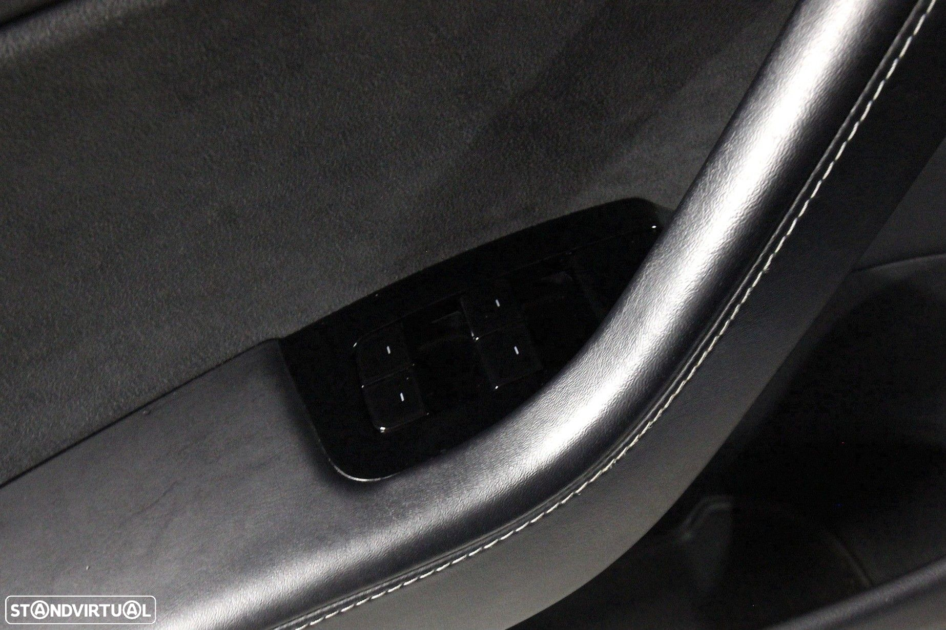 Tesla Model 3 Long-Range Dual Motor AWD - 31