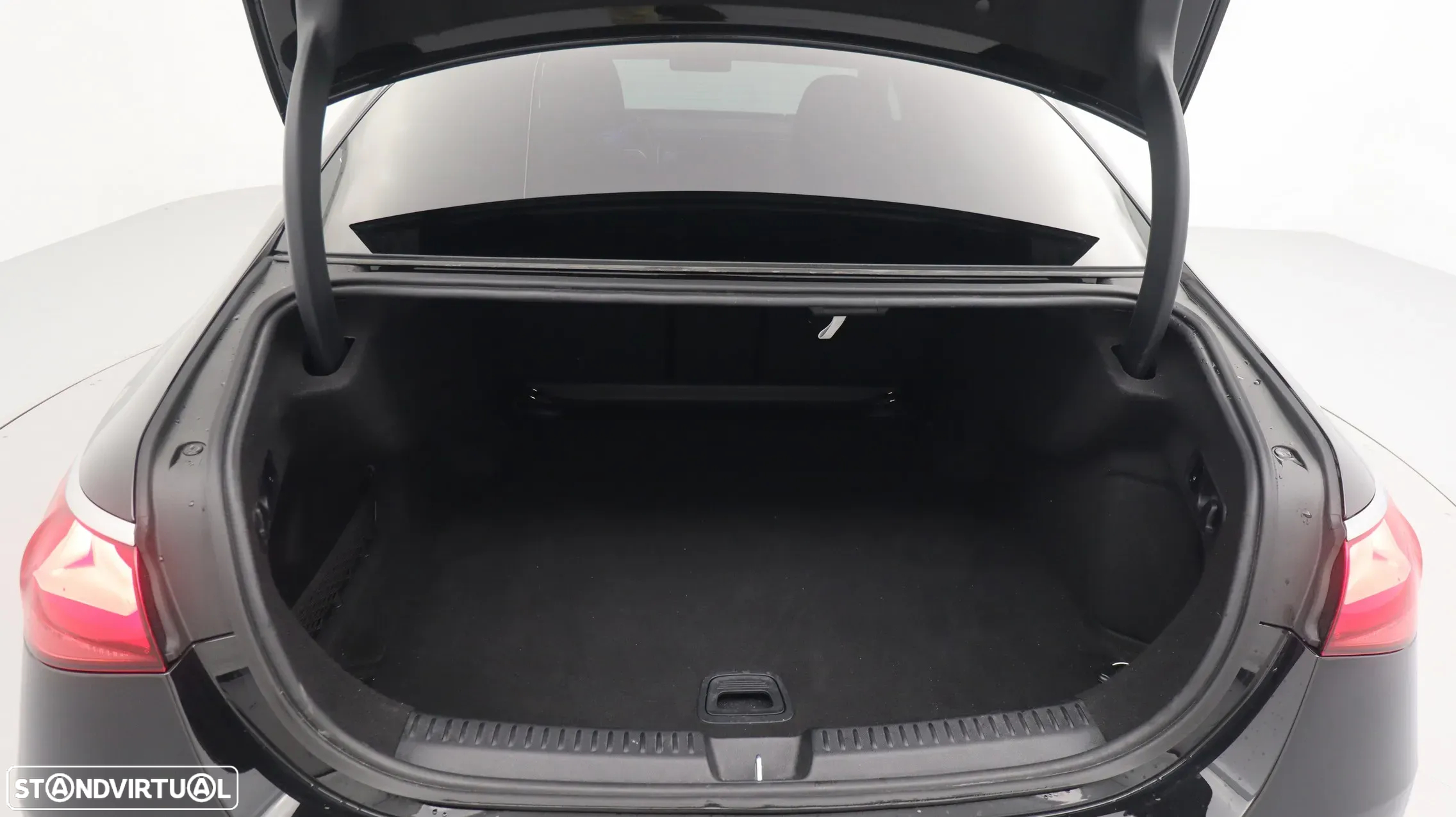Mercedes-Benz E 220 d - 28