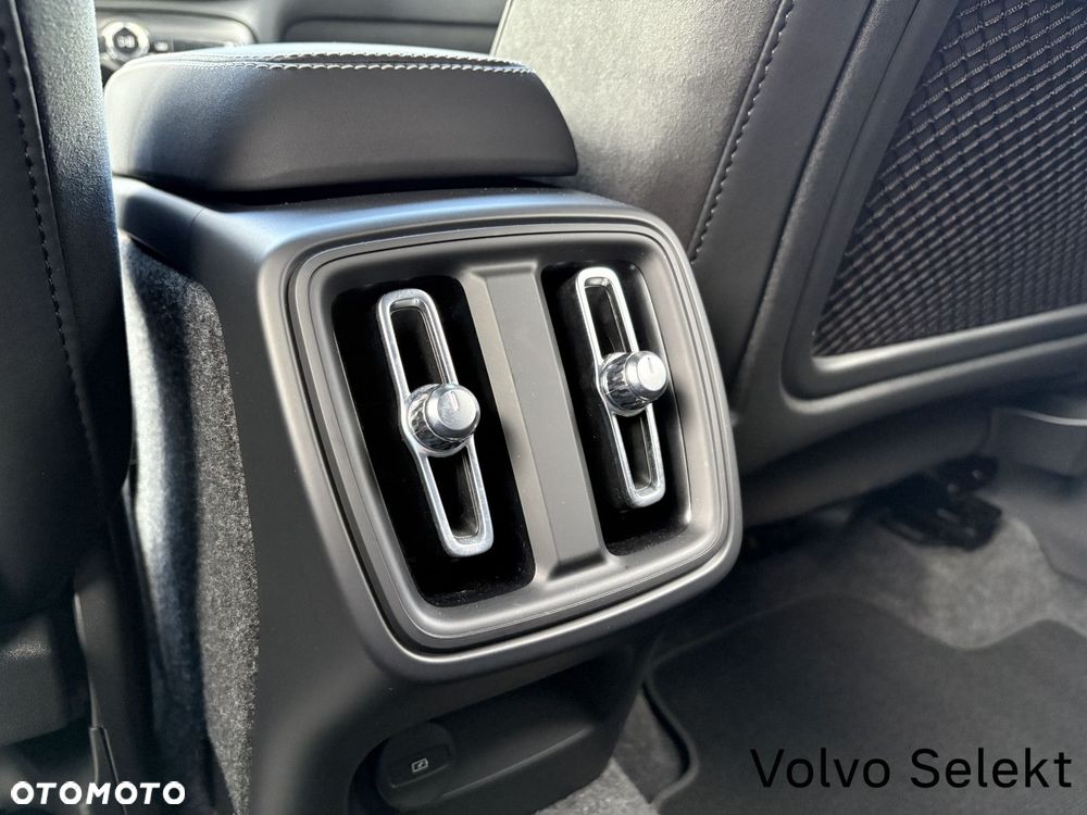 Volvo XC 40 - 23
