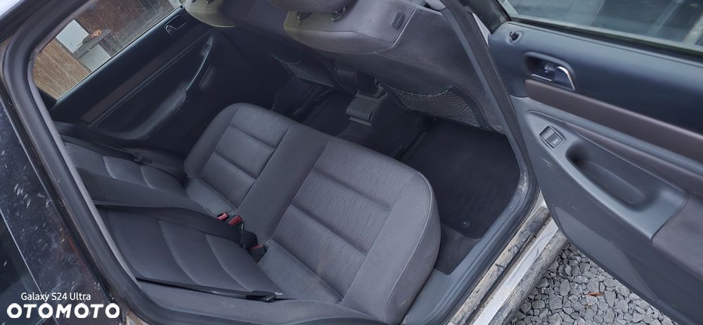 Audi A4 Avant - 4