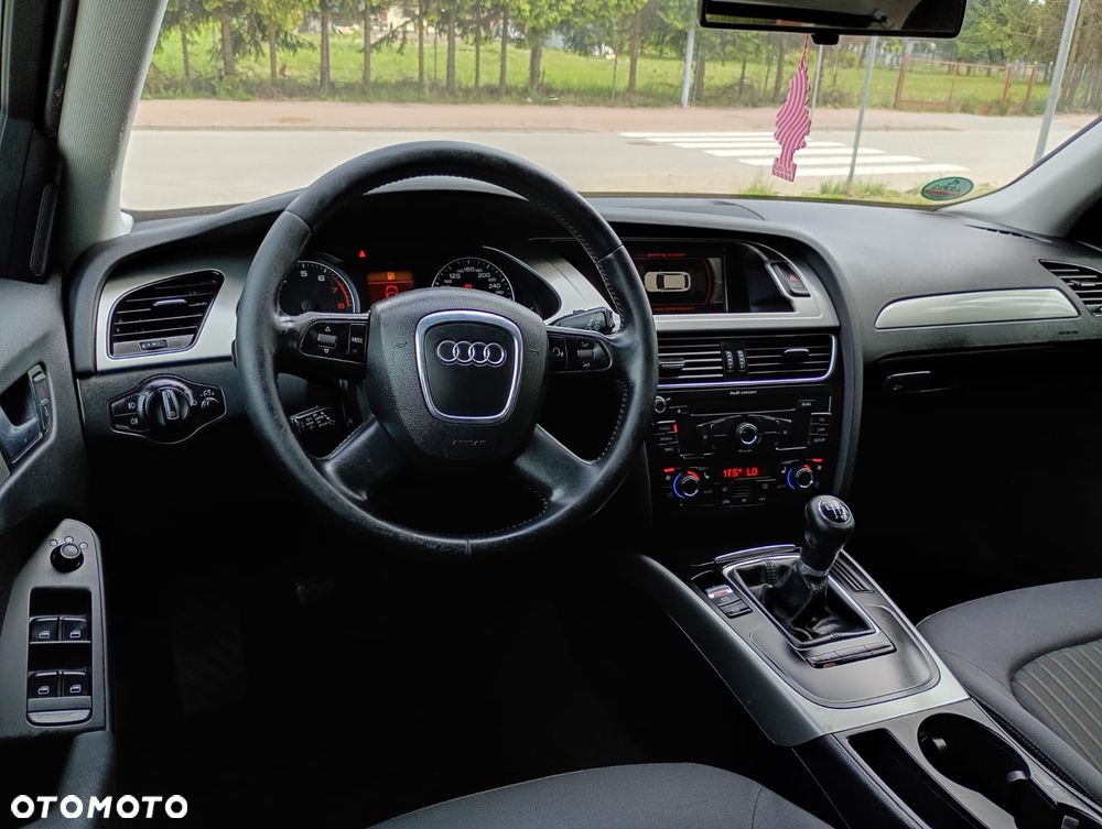 Audi A4 Avant - 6