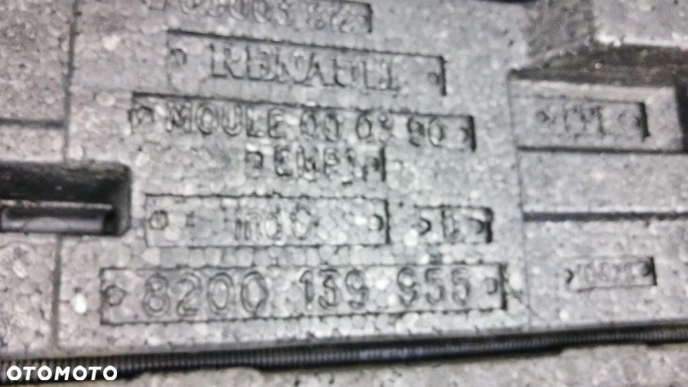 Renault Scenic II Zderzak Przód 8200139528 - 14