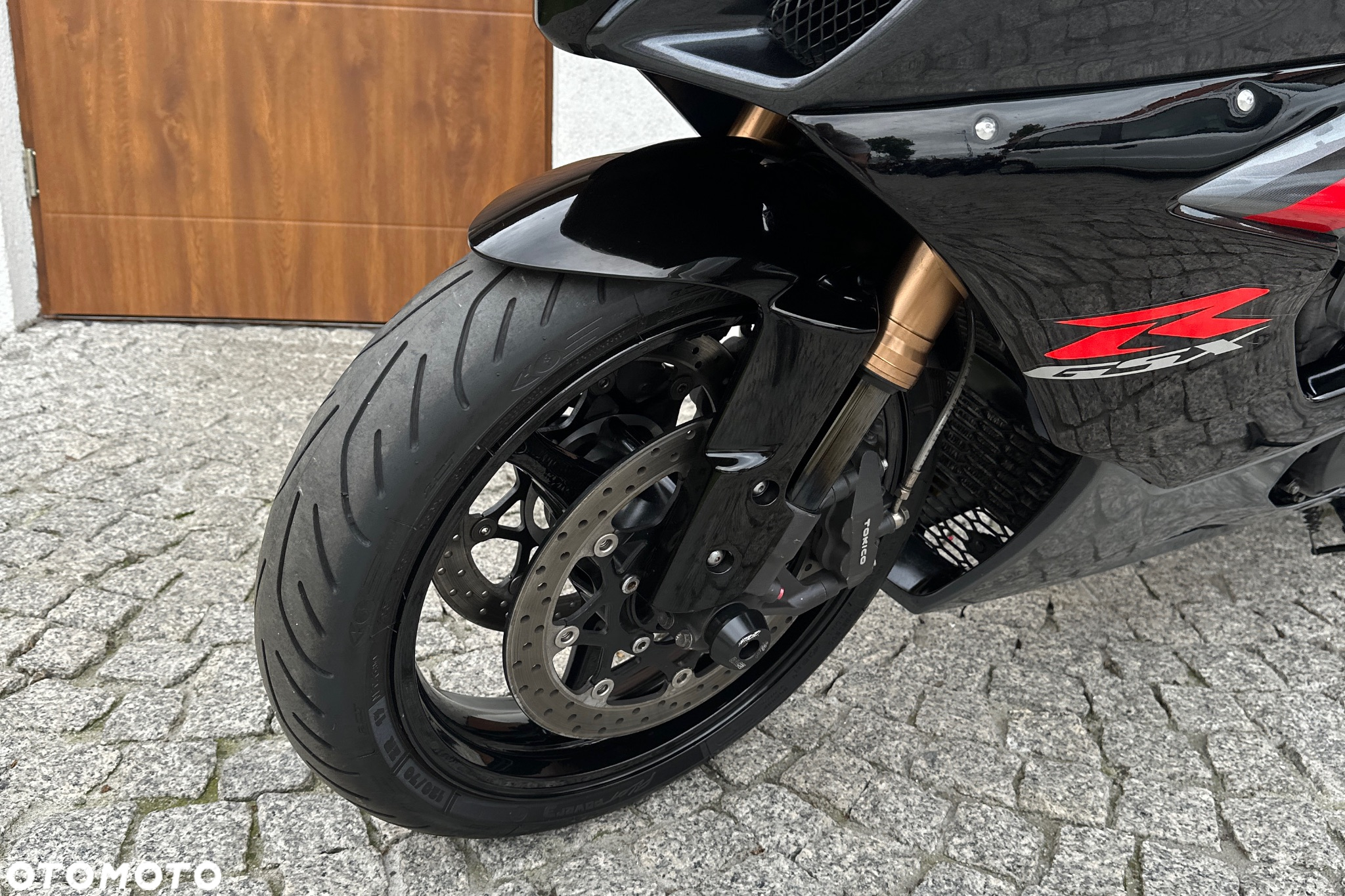 Suzuki GSX 1000 - 18