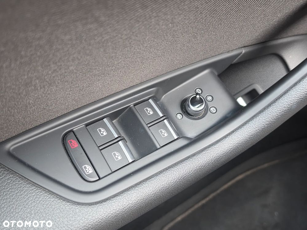 Audi A4 Limousine 35 TFSI mHEV Advanced S tronic - 32