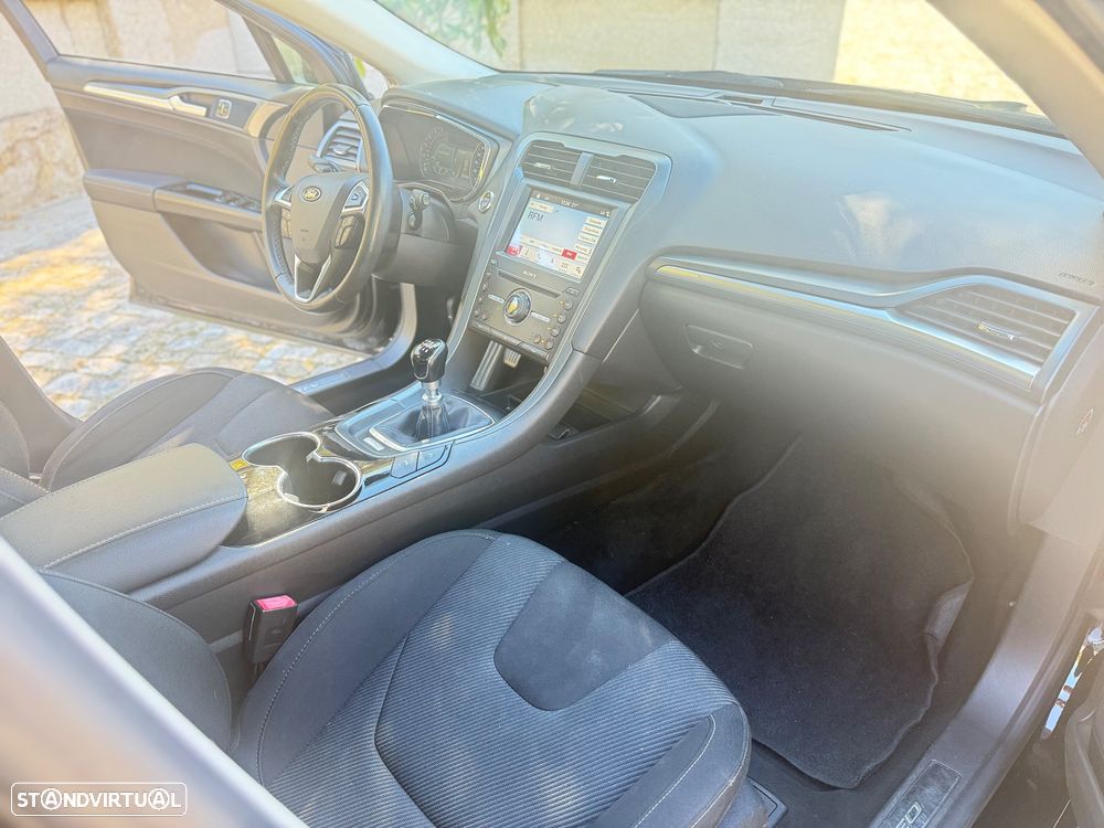 Ford Mondeo 2.0 TDCi Titanium - 19