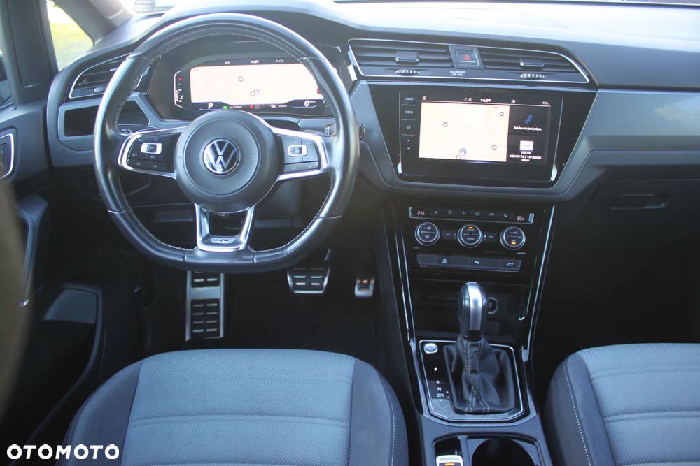 Volkswagen Touran - 19