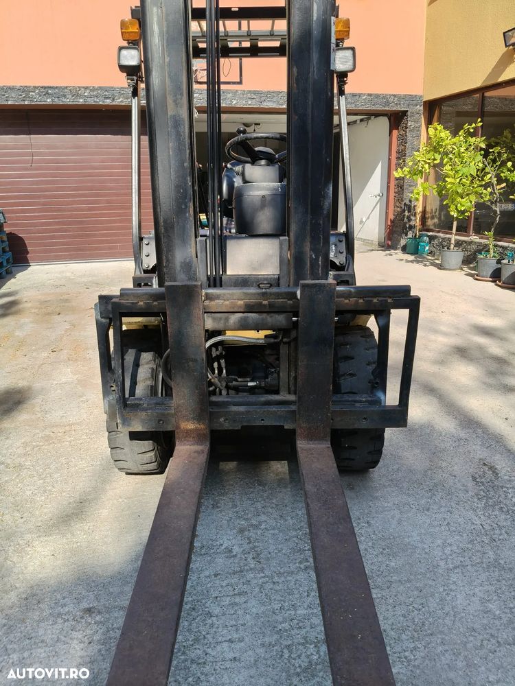 Komatsu FD30T-14 - 4