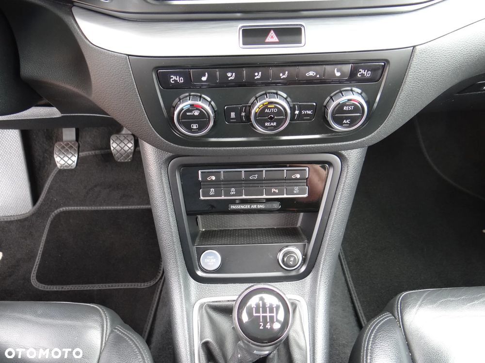 Volkswagen Sharan 2.0 TDI Blue Motion Highline - 27