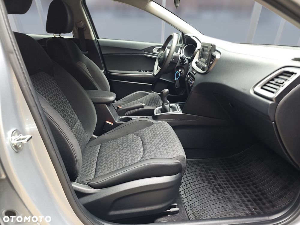 Kia Ceed 1.5 T-GDI S - 9