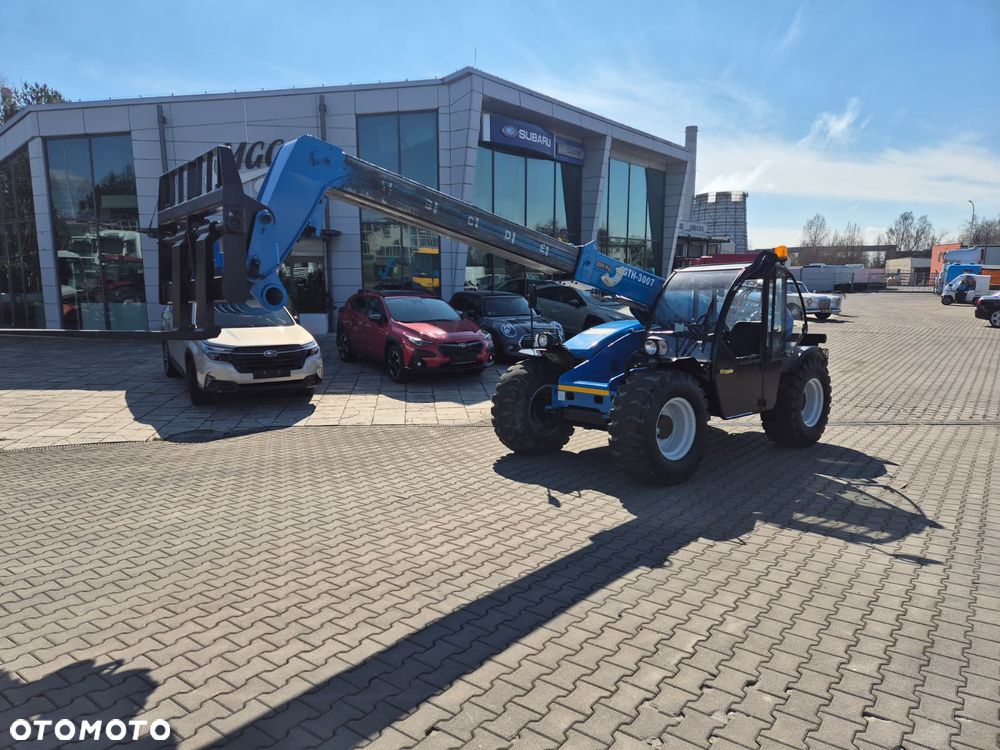 Genie GTH 3007 / 4X4 / NISKIE MOTOGODZINY / WIDŁY + ŁYŻKA / WOM / PO SERWISIE / 1WŁ / MOŻLIWOŚĆ TRANSPORTU - 2