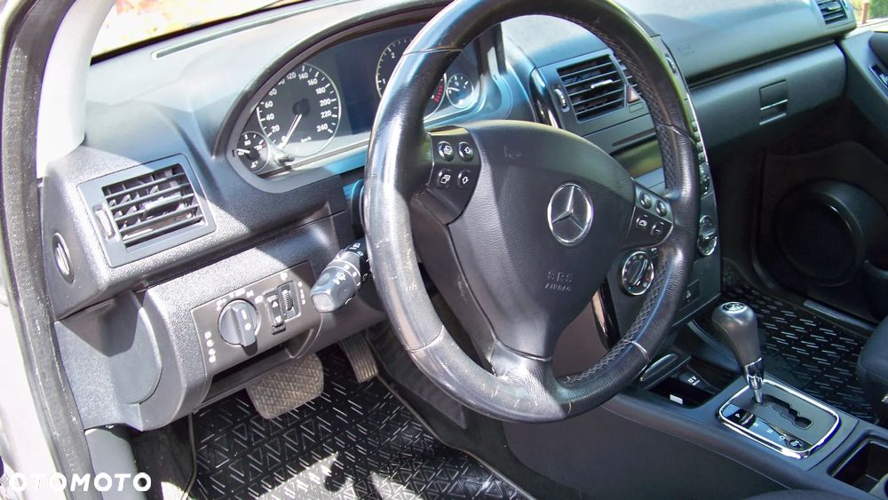 Mercedes-Benz Klasa A 160 CDI Autotronic Elegance Grand Edition - 13