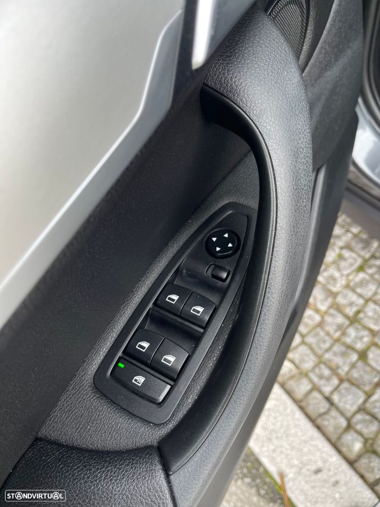 BMW X1 16 d sDrive Advantage Auto - 42