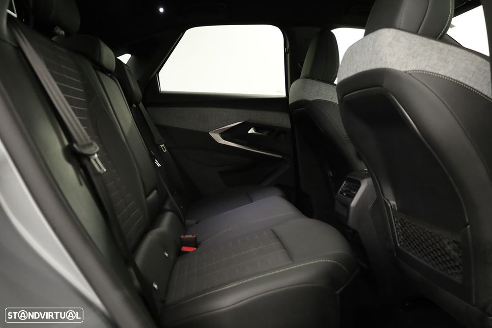 Peugeot 3008 1.2 Hybrid GT e-DCS6 - 22