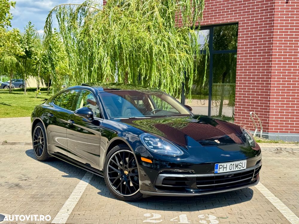 PORSCHE Panamera