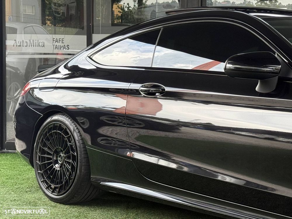 Mercedes-Benz C 200 AMG Line - 17
