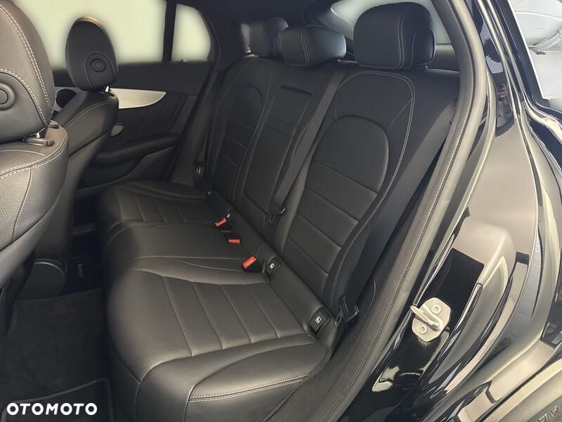 Mercedes-Benz GLC 300 e 4-Matic - 20