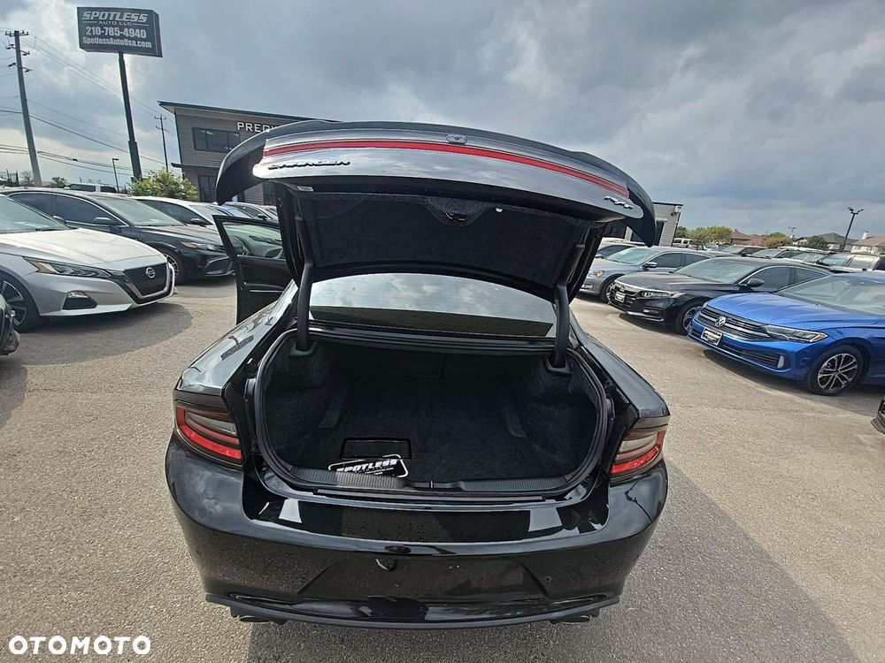 Dodge Charger 5.7 R/T - 12