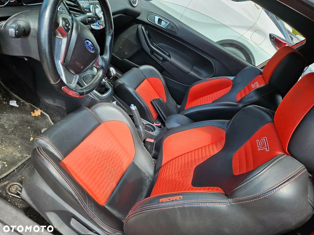 Ford Fiesta 1.6 EcoBoost ST - 6