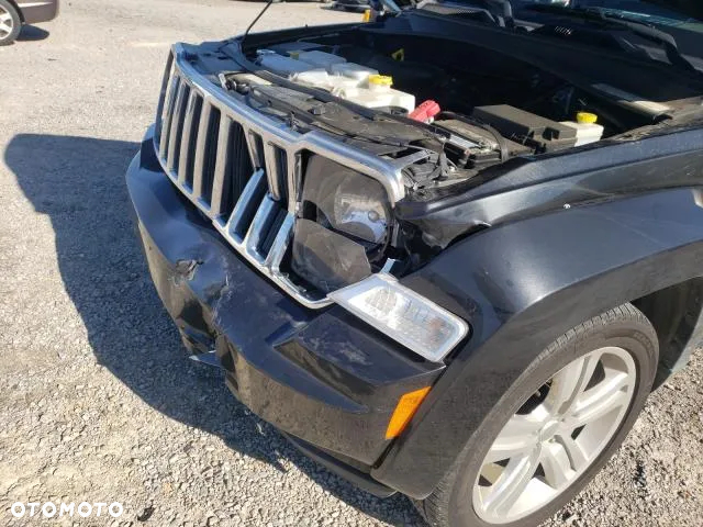 Jeep Liberty - 9