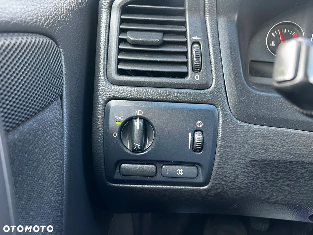 Volvo V70 2.4 Kinetic - 21