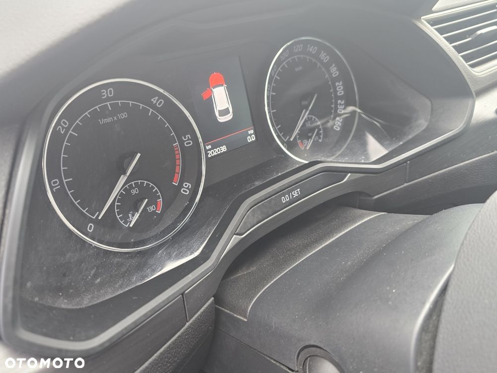 Skoda Superb 2.0 TDI DSG Style - 14