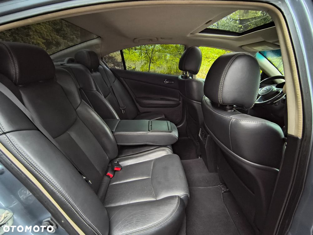 Nissan Maxima 3.5 S - 31