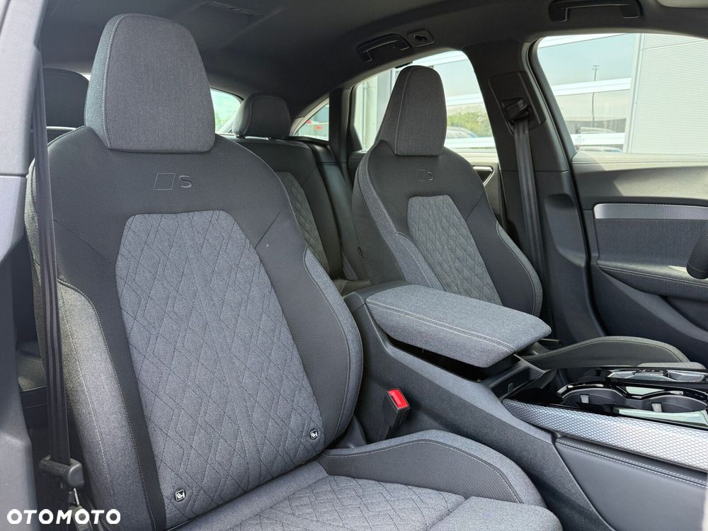 Audi A5 Limousine - 24